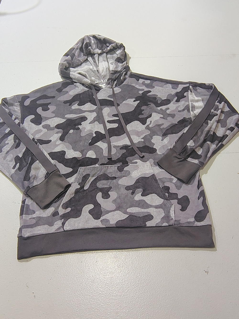 DKNY Women's Gray Camo Print Hoodie Long Sleeve Pullover  Sweatshirt Small